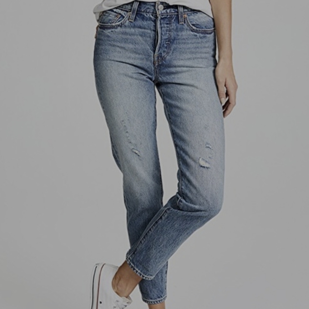 Levis white oak distressed jeans